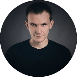 Алексей Кузьмичев