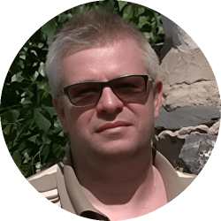 Максим Попов